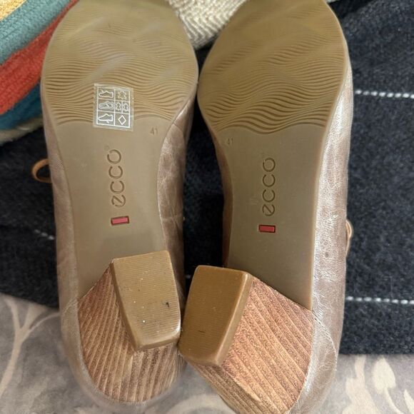 Ecco Women's Taupe/Brown Peep Toe Heels - Picture 7 of 8